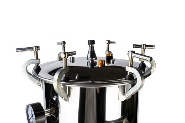 Autoclave “DS Elektro” 24 L with “Paromatik” System